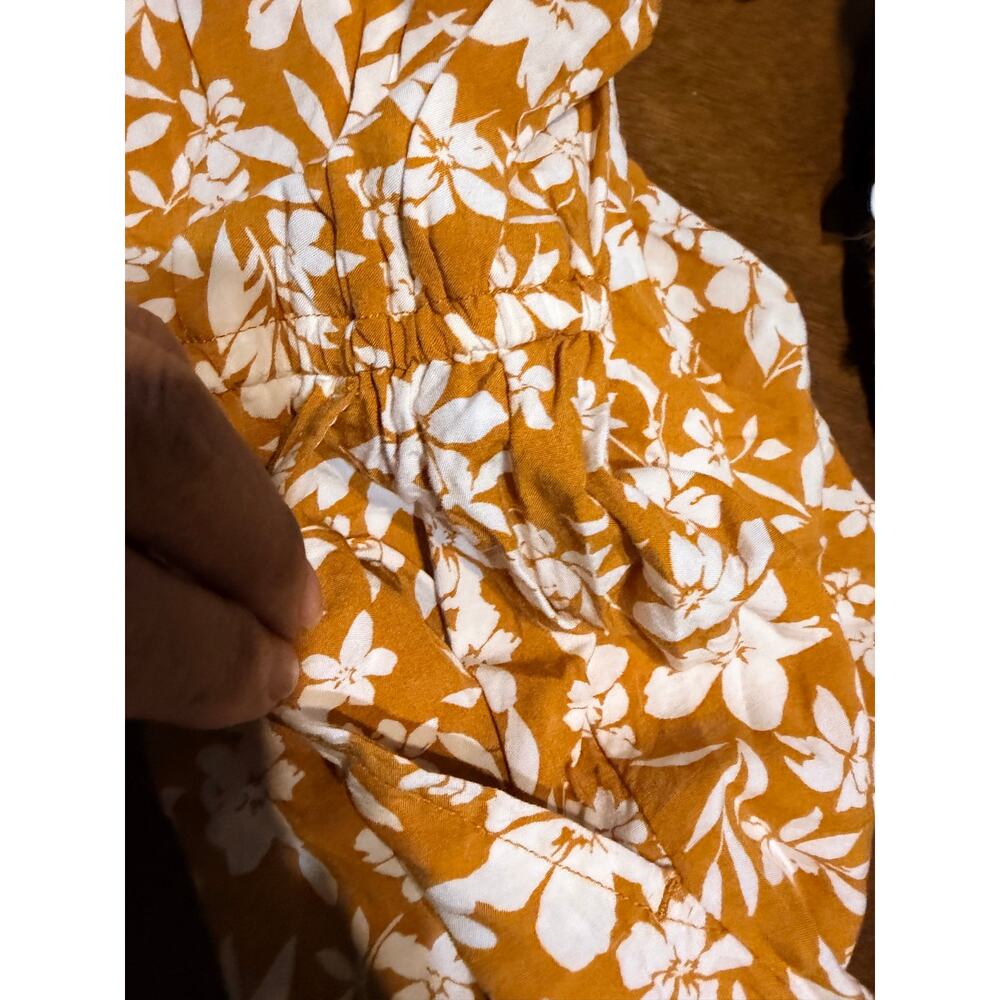 3 for $9 Old Navy Yellow white summer romper xs - Picture 6 of 7
